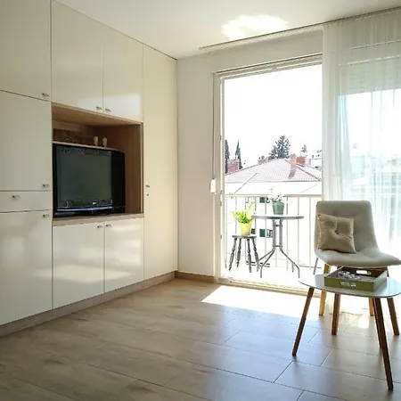 Apartment Amber